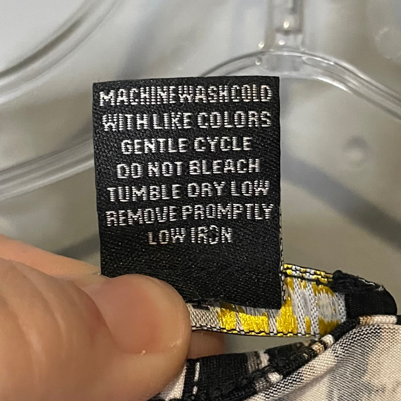 Robert Louis Tunic Slit Arms Size L Top Gold Accents Easy Care Black Brown - Picture 5 of 7